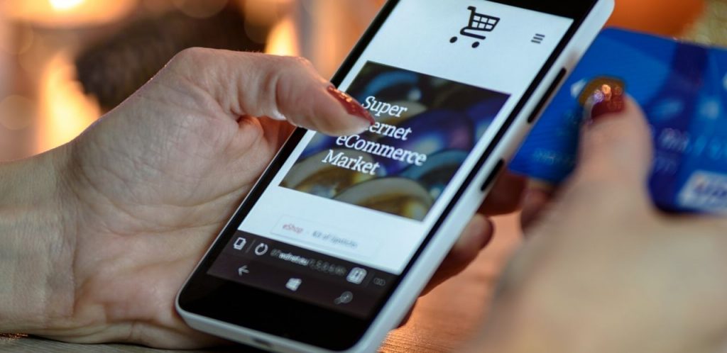 Mobile Commerce Shopping via Smart Phone